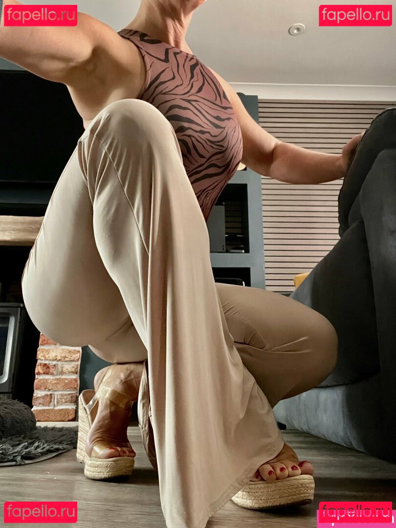 cheekysoles333 / chelsiejayy Onlyfans Photo Gallery 