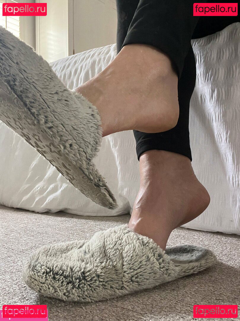 cheekysoles333 / chelsiejayy Onlyfans Photo Gallery 