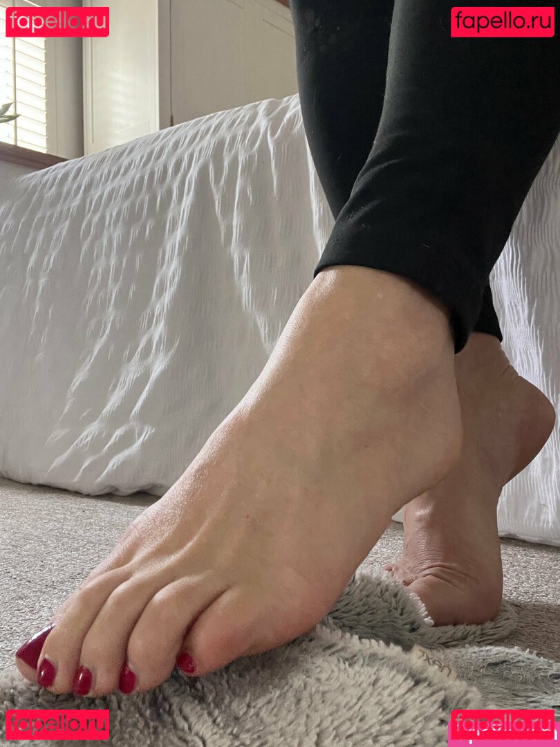 cheekysoles333 / chelsiejayy Onlyfans Photo Gallery 