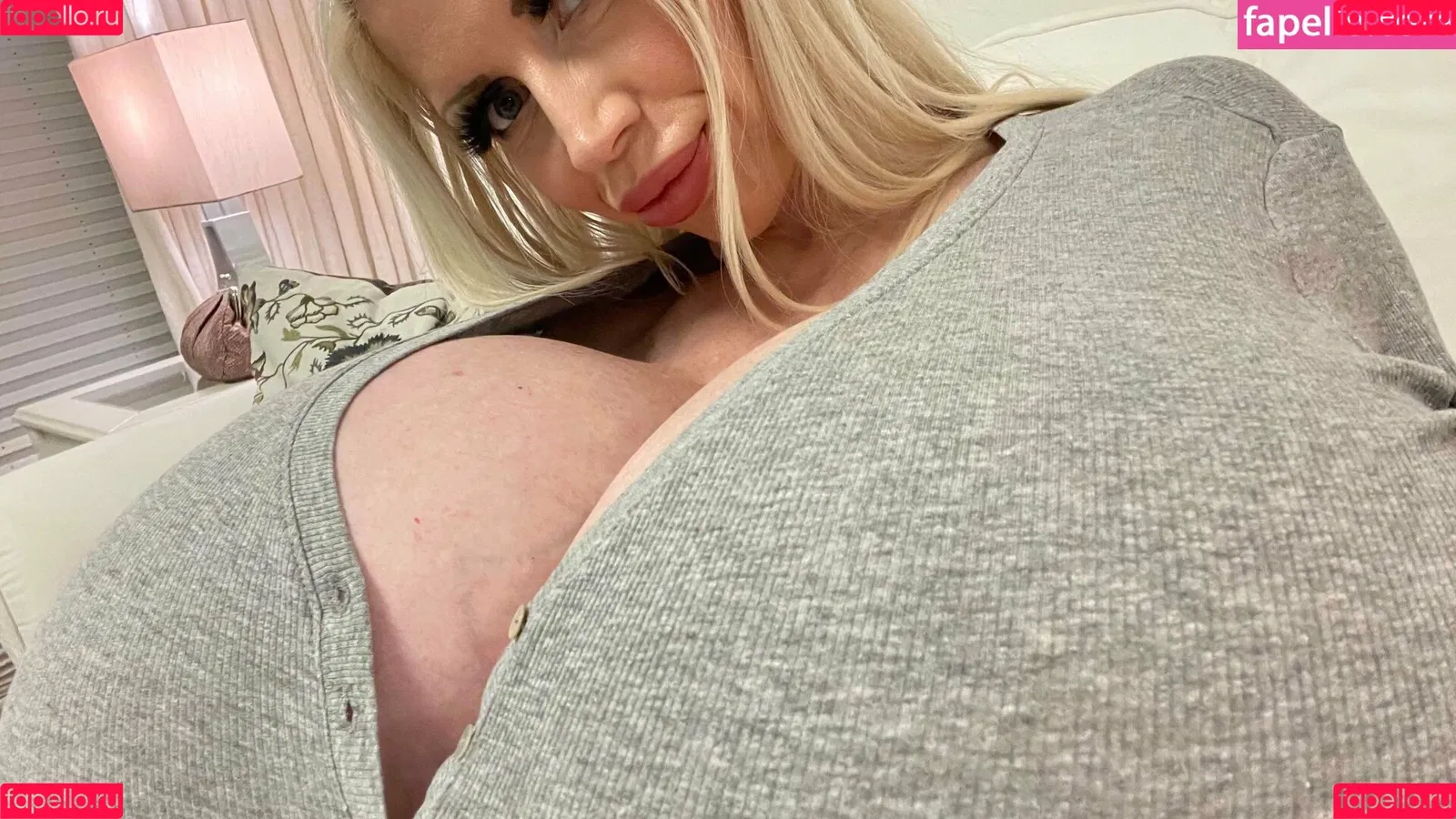beshinedotcom Onlyfans Photo Gallery 