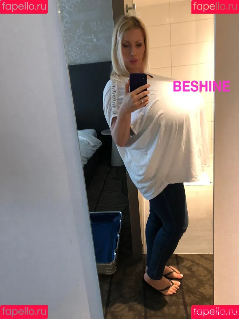 beshinedotcom Onlyfans Photo Gallery 