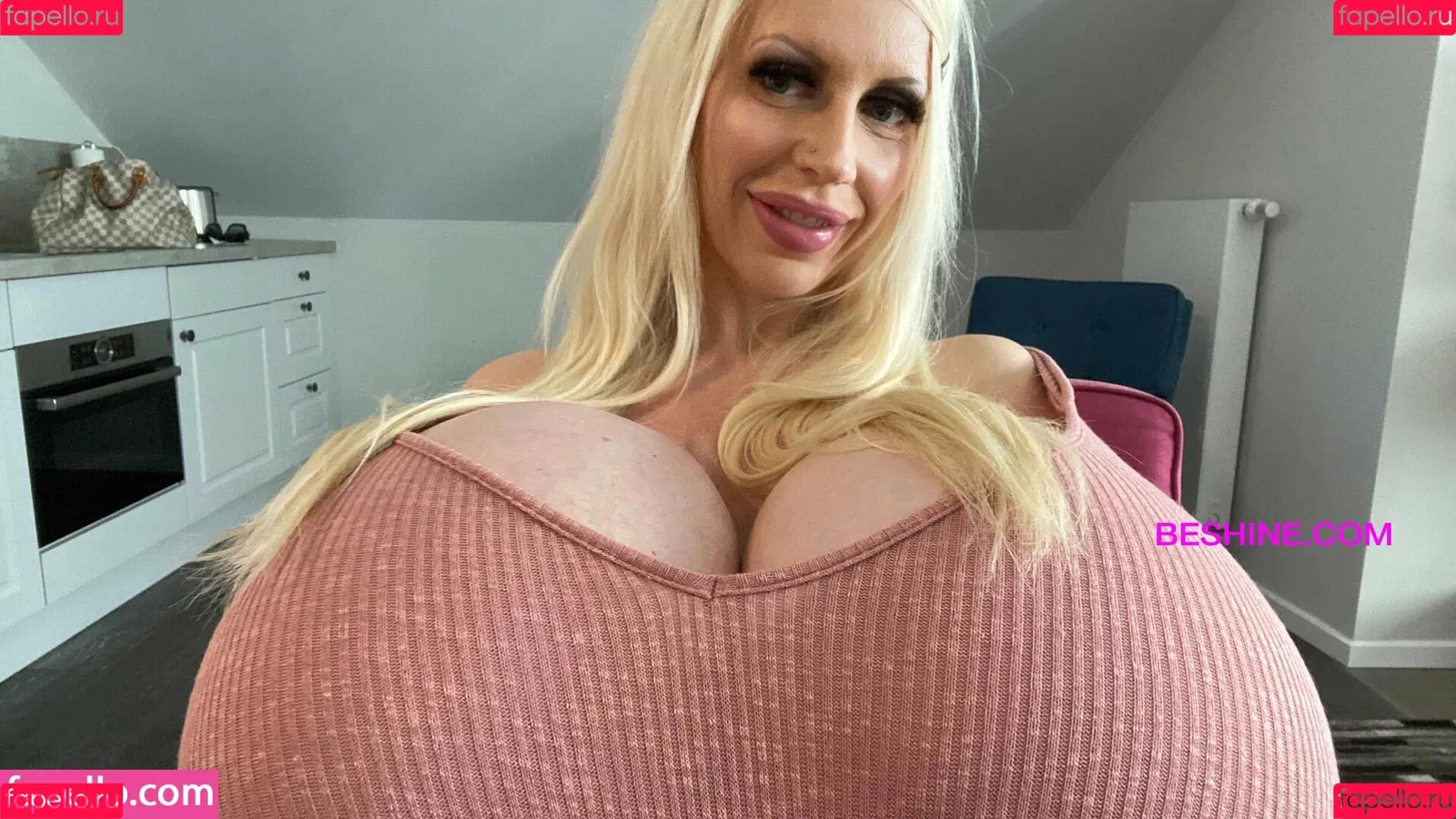 beshinedotcom Onlyfans Photo Gallery 