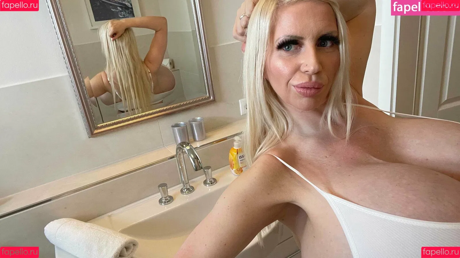 beshinedotcom Onlyfans Photo Gallery 
