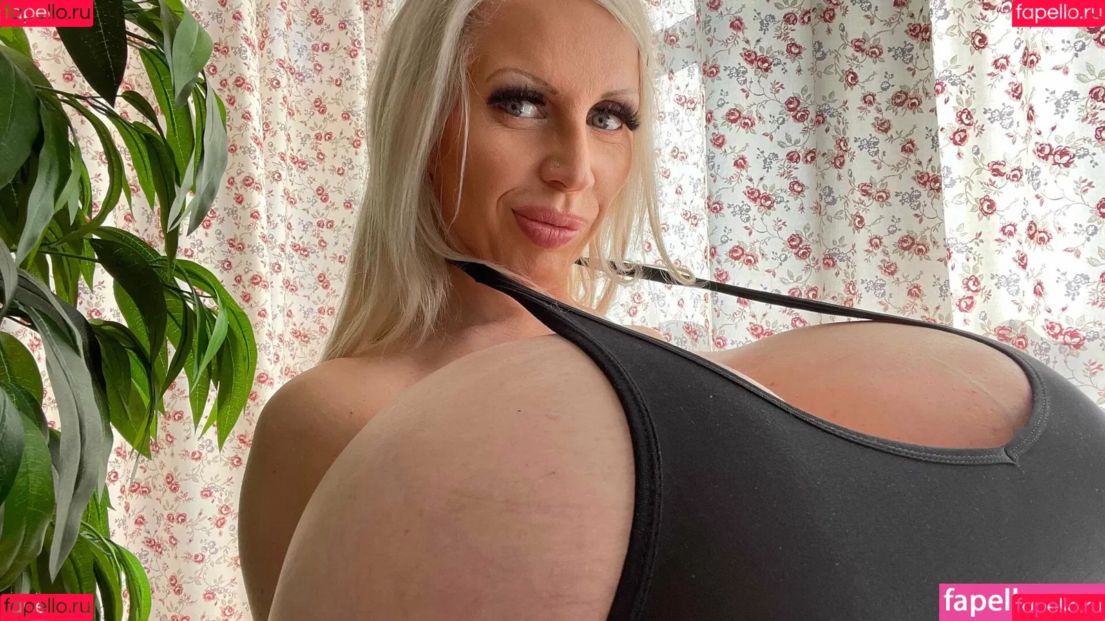 beshinedotcom Onlyfans Photo Gallery 