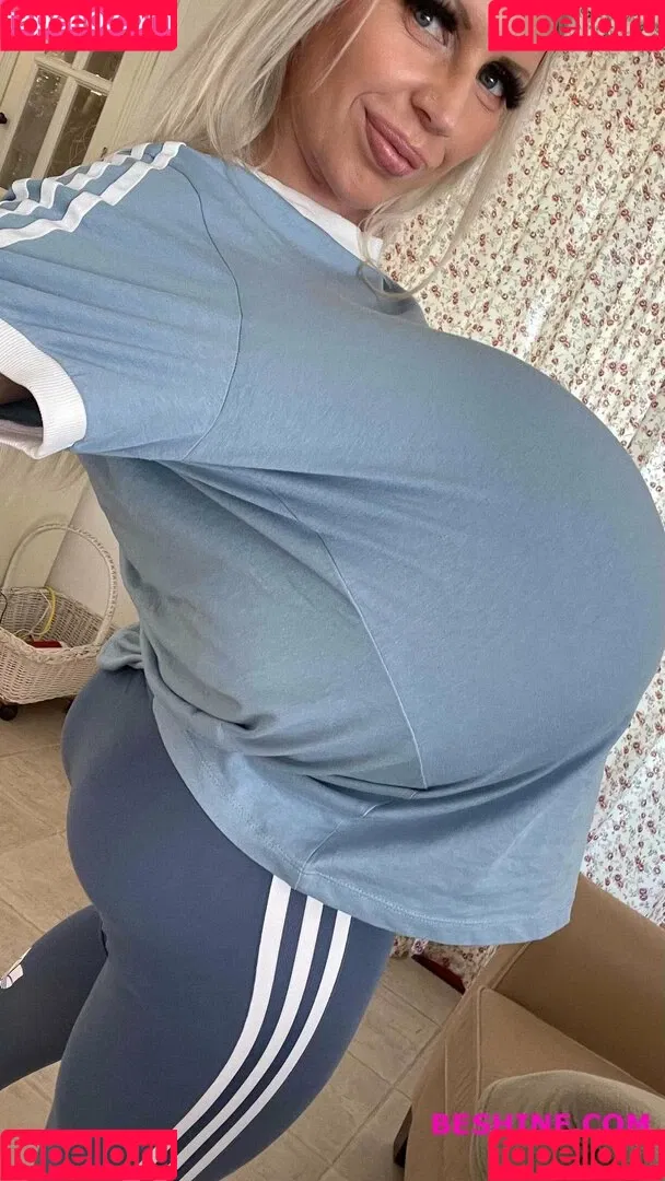 beshinedotcom Onlyfans Photo Gallery 