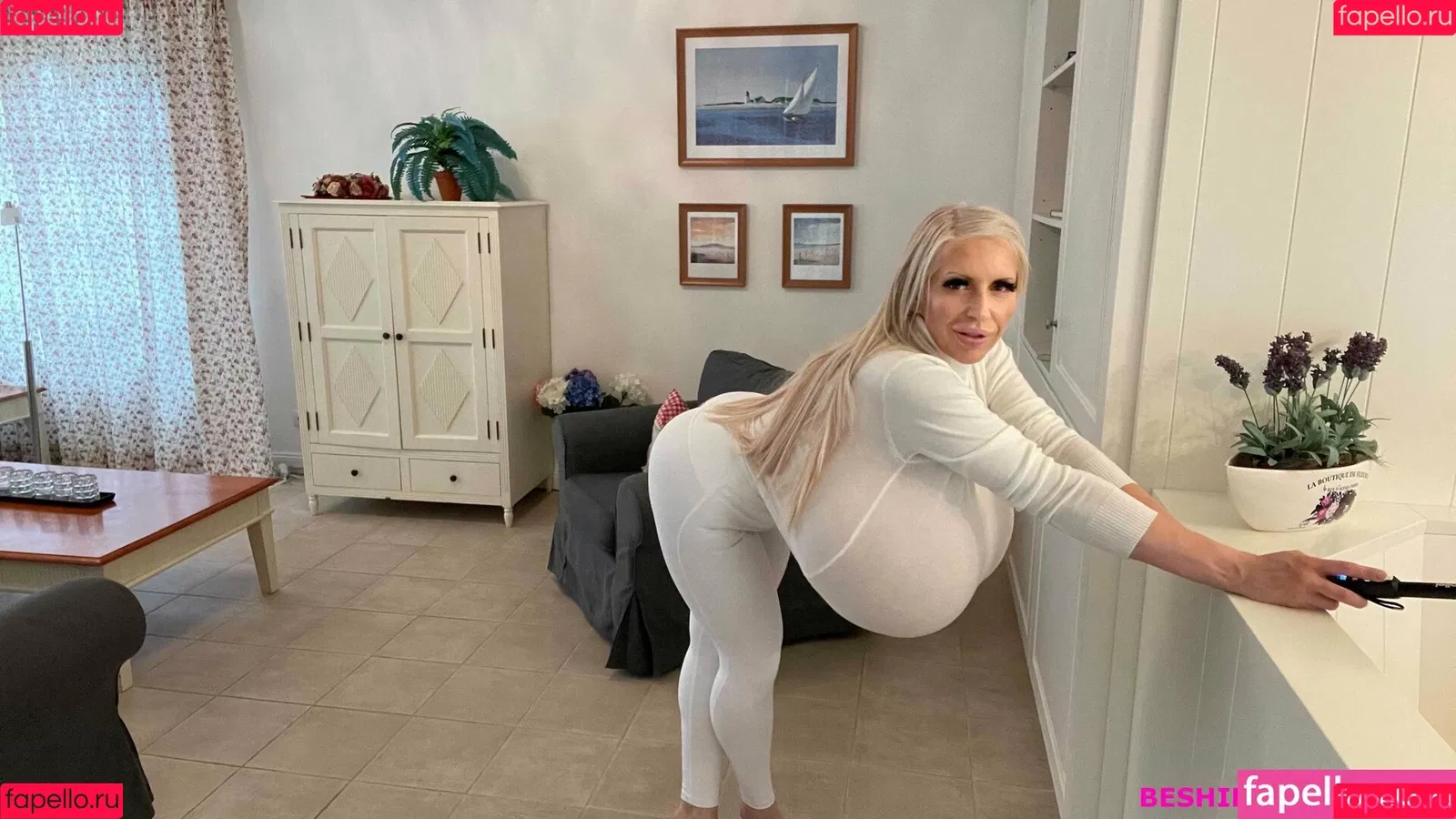 beshinedotcom Onlyfans Photo Gallery 