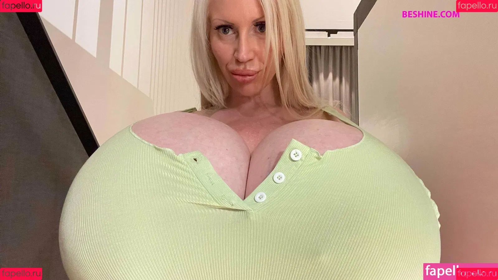 beshinedotcom Onlyfans Photo Gallery 