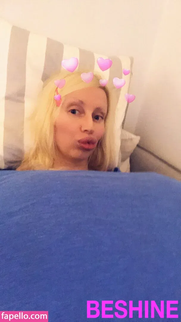 beshinedotcom Onlyfans Photo Gallery 