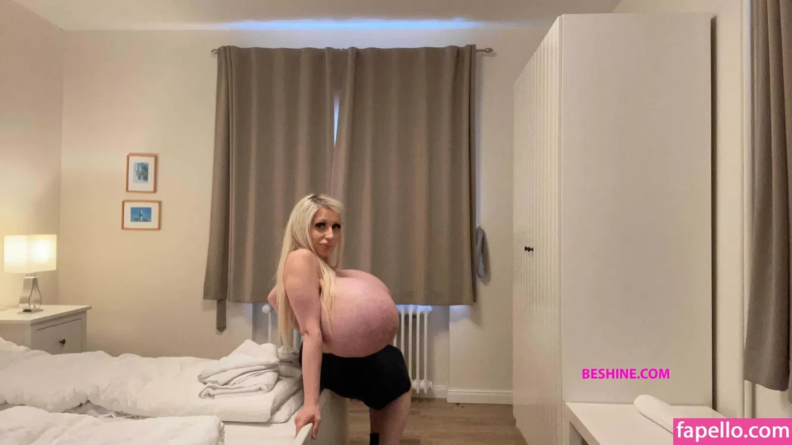 beshinedotcom Onlyfans Photo Gallery 