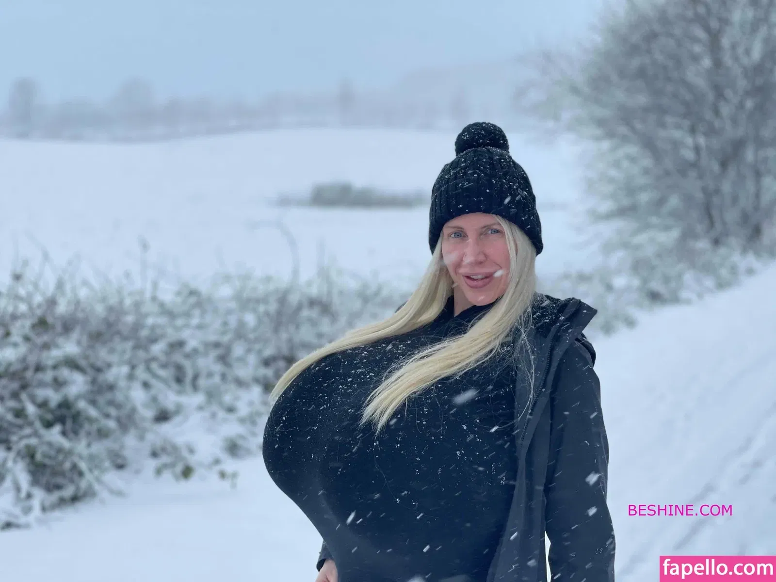 beshinedotcom Onlyfans Photo Gallery 