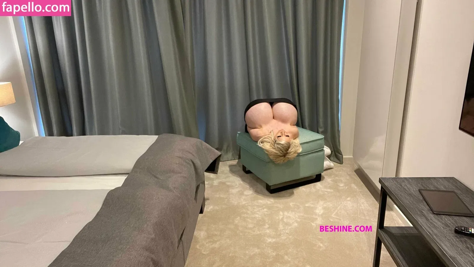 beshinedotcom Onlyfans Photo Gallery 