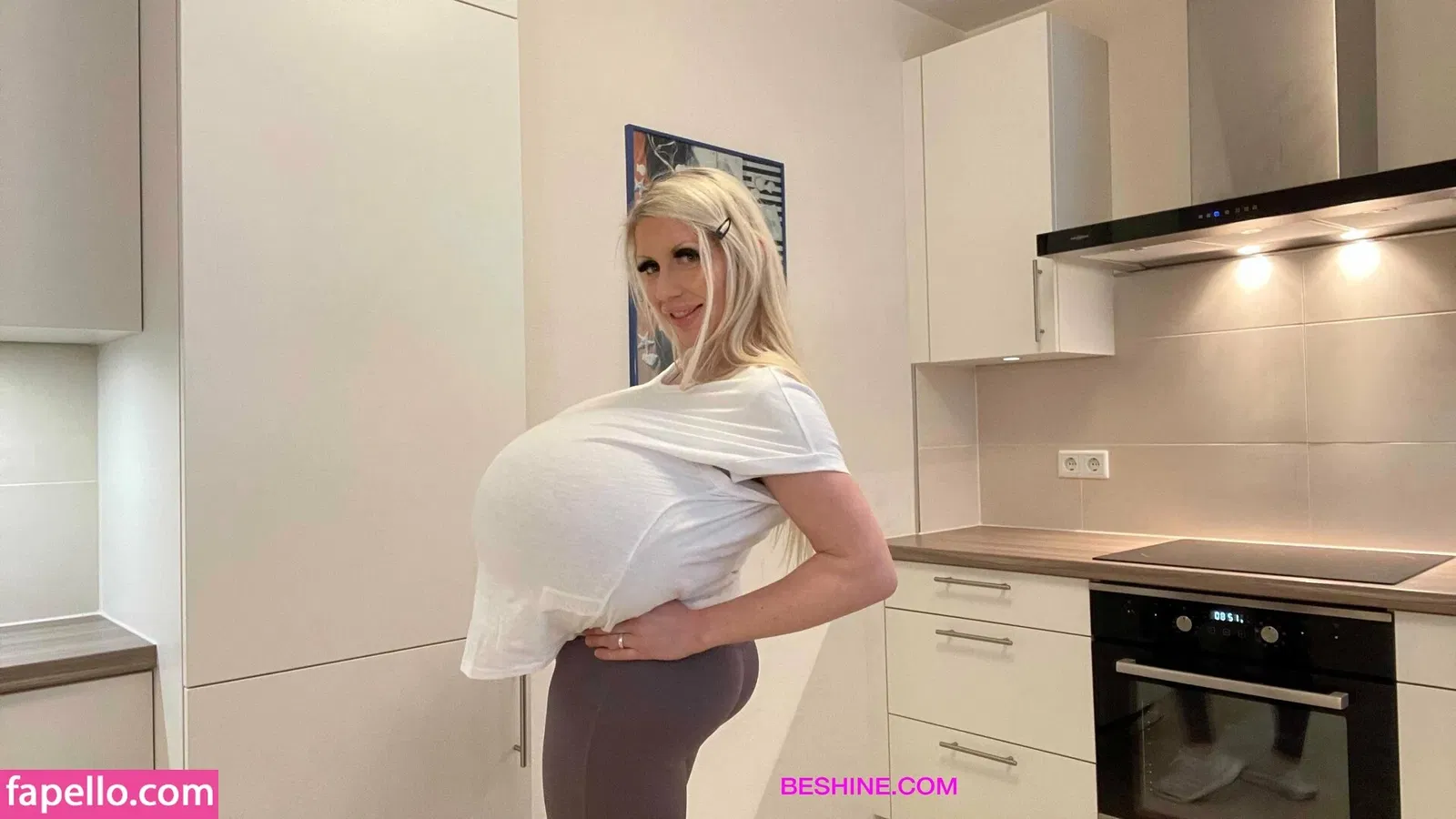 beshinedotcom Onlyfans Photo Gallery 