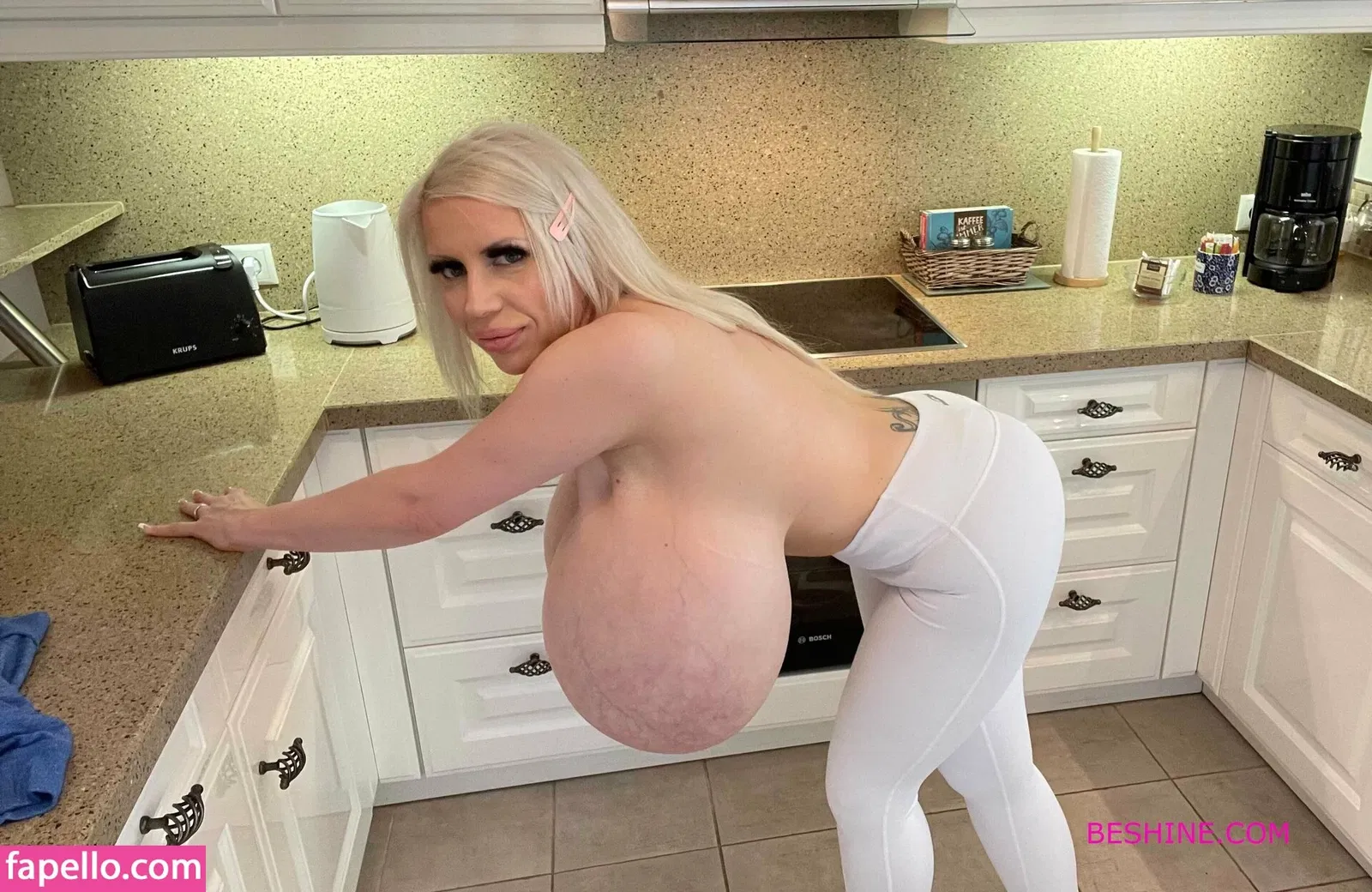 beshinedotcom Onlyfans Photo Gallery 