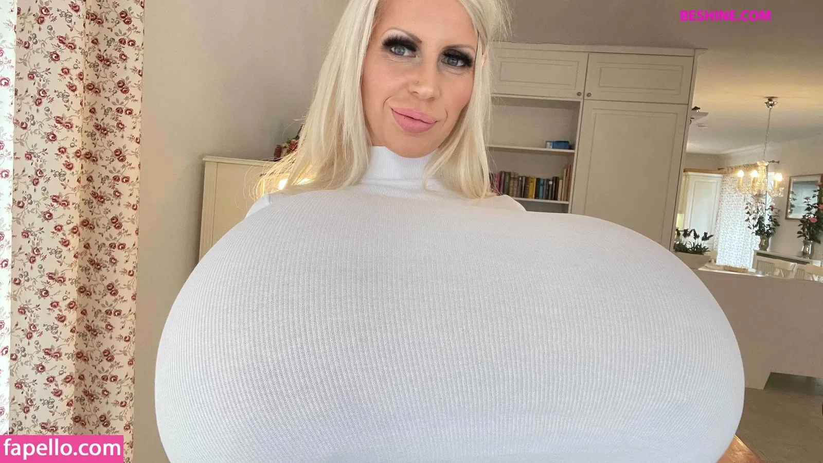 beshinedotcom Onlyfans Photo Gallery 