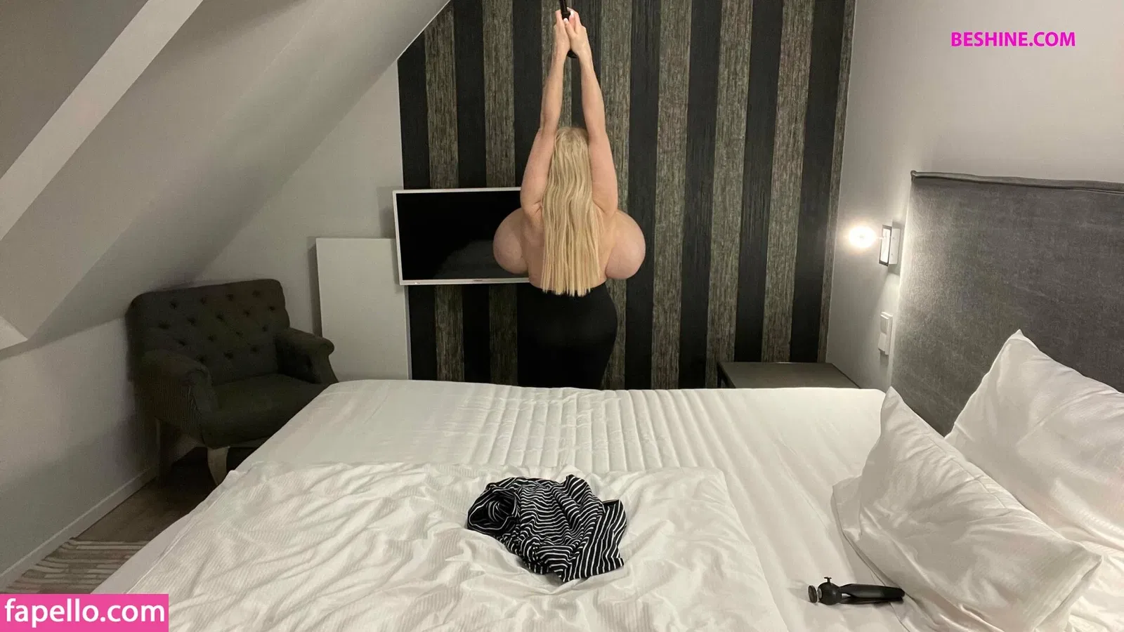 beshinedotcom Onlyfans Photo Gallery 