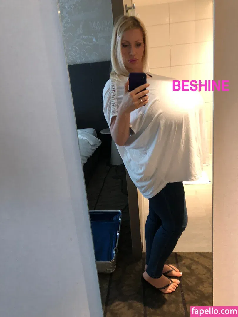 beshinedotcom Onlyfans Photo Gallery 