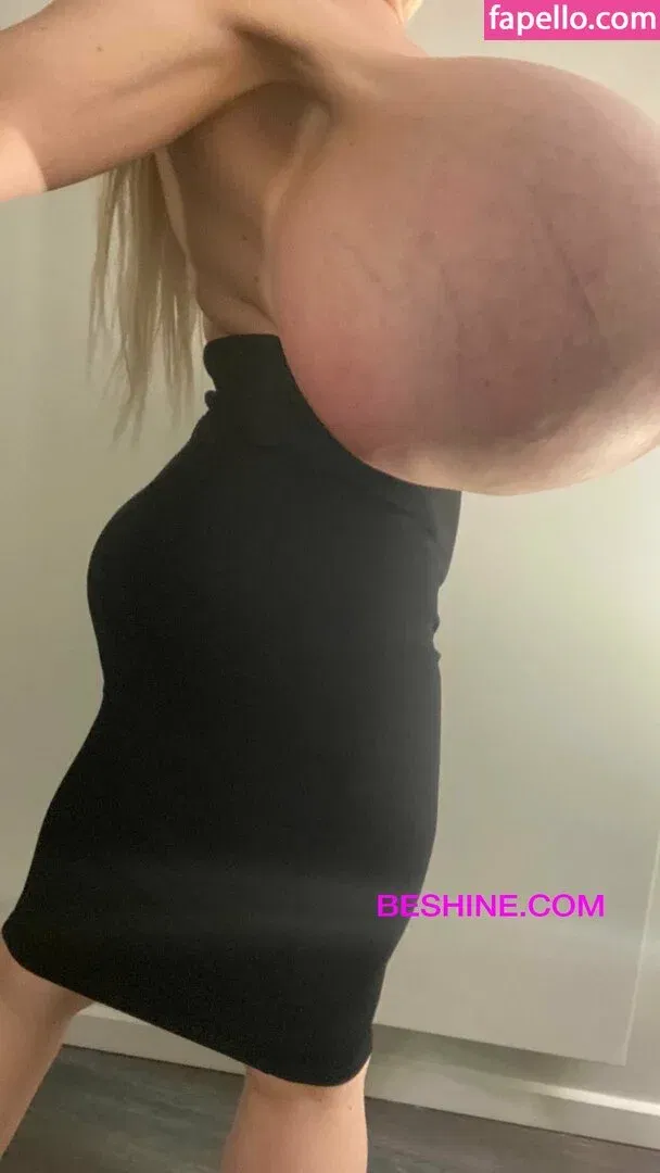 beshinedotcom Onlyfans Photo Gallery 