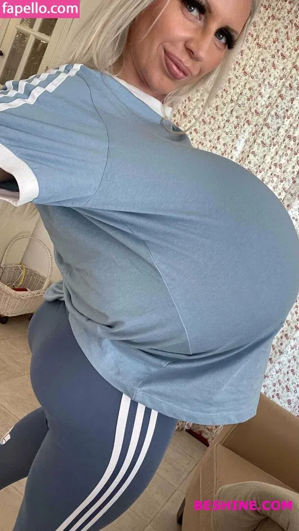 beshinedotcom Onlyfans Photo Gallery 