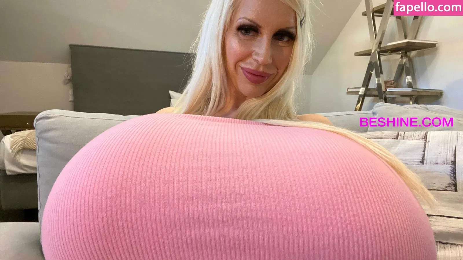 beshinedotcom Onlyfans Photo Gallery 