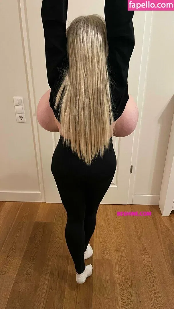 beshinedotcom Onlyfans Photo Gallery 