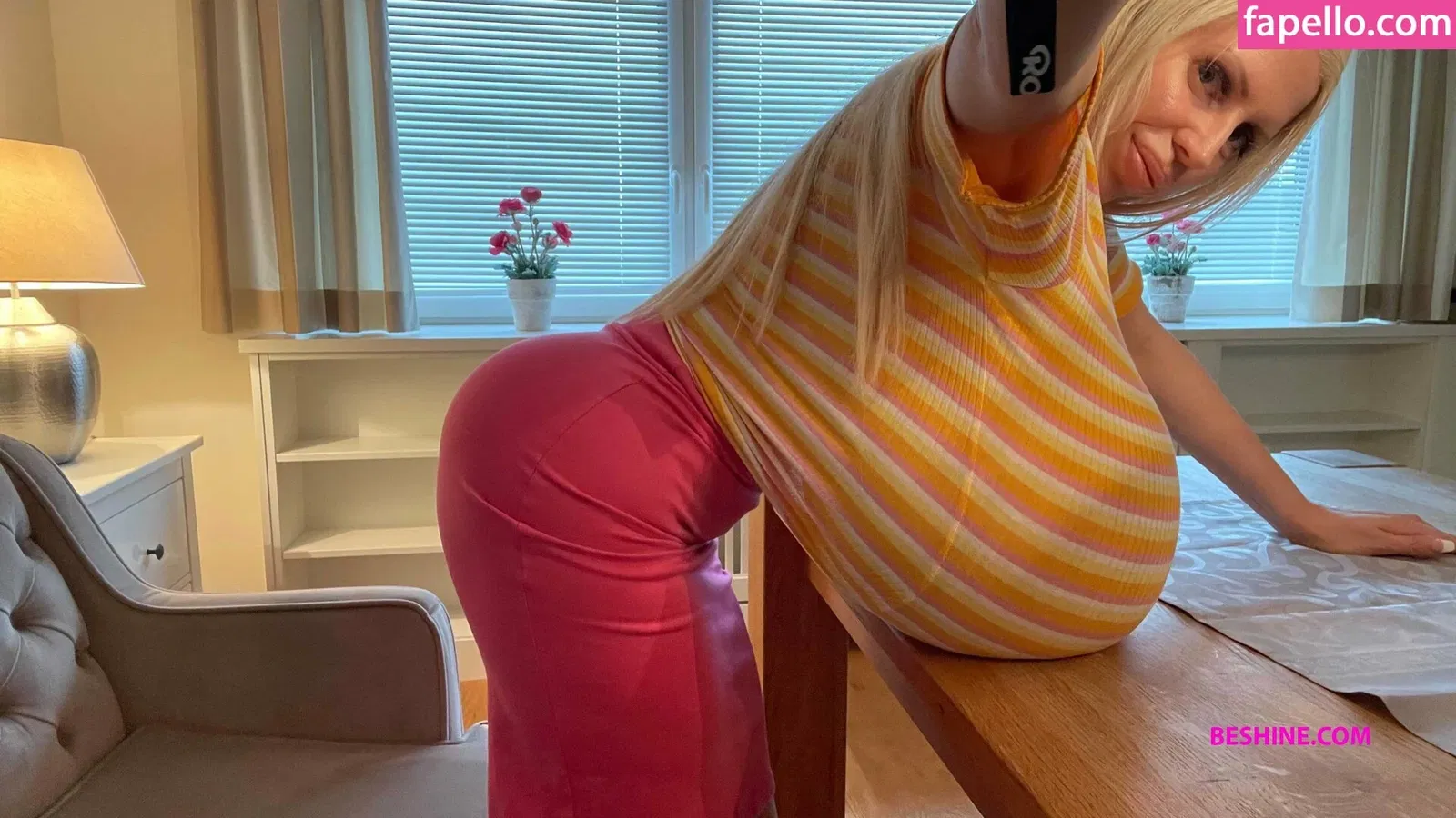 beshinedotcom Onlyfans Photo Gallery 