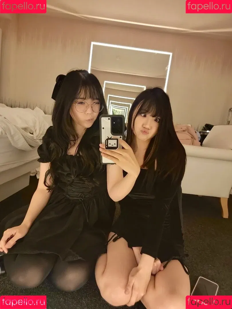 LilyPichu Onlyfans Photo Gallery 