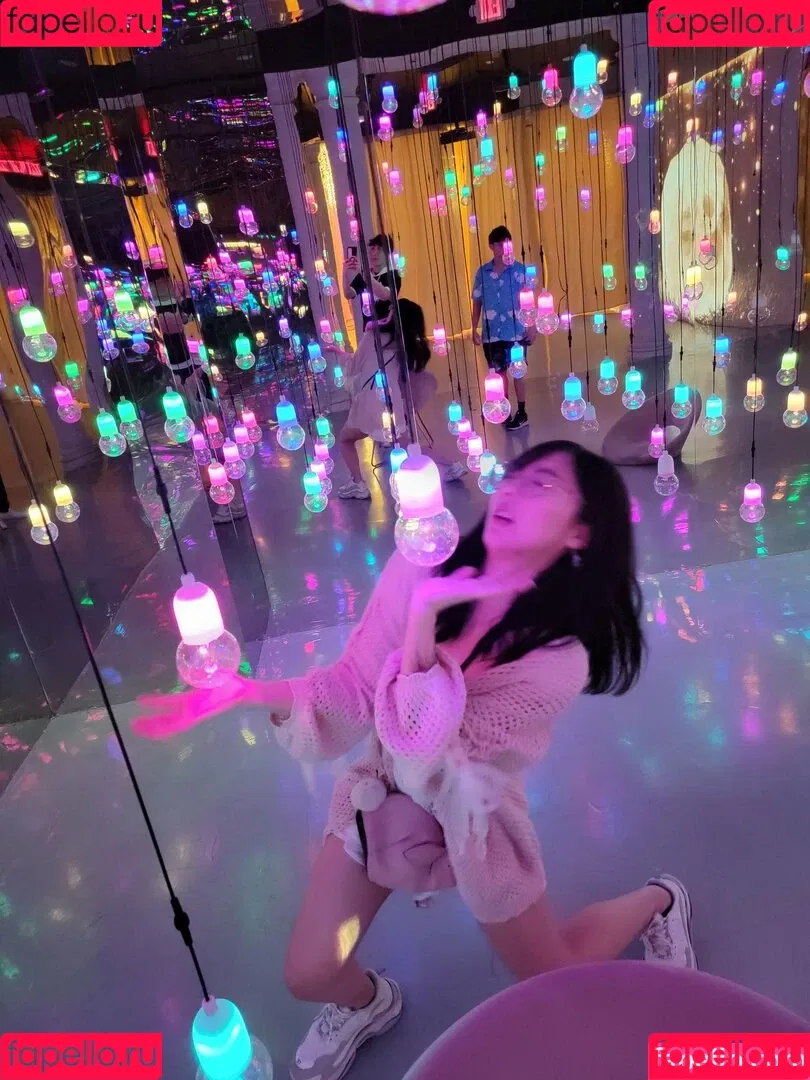 LilyPichu Onlyfans Photo Gallery 