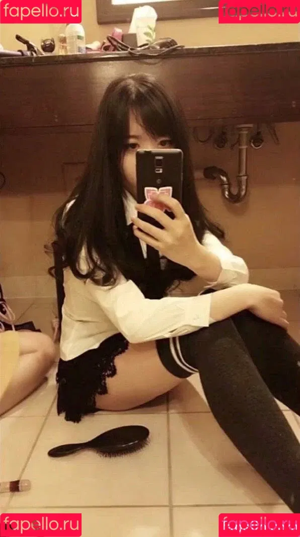 LilyPichu Onlyfans Photo Gallery 