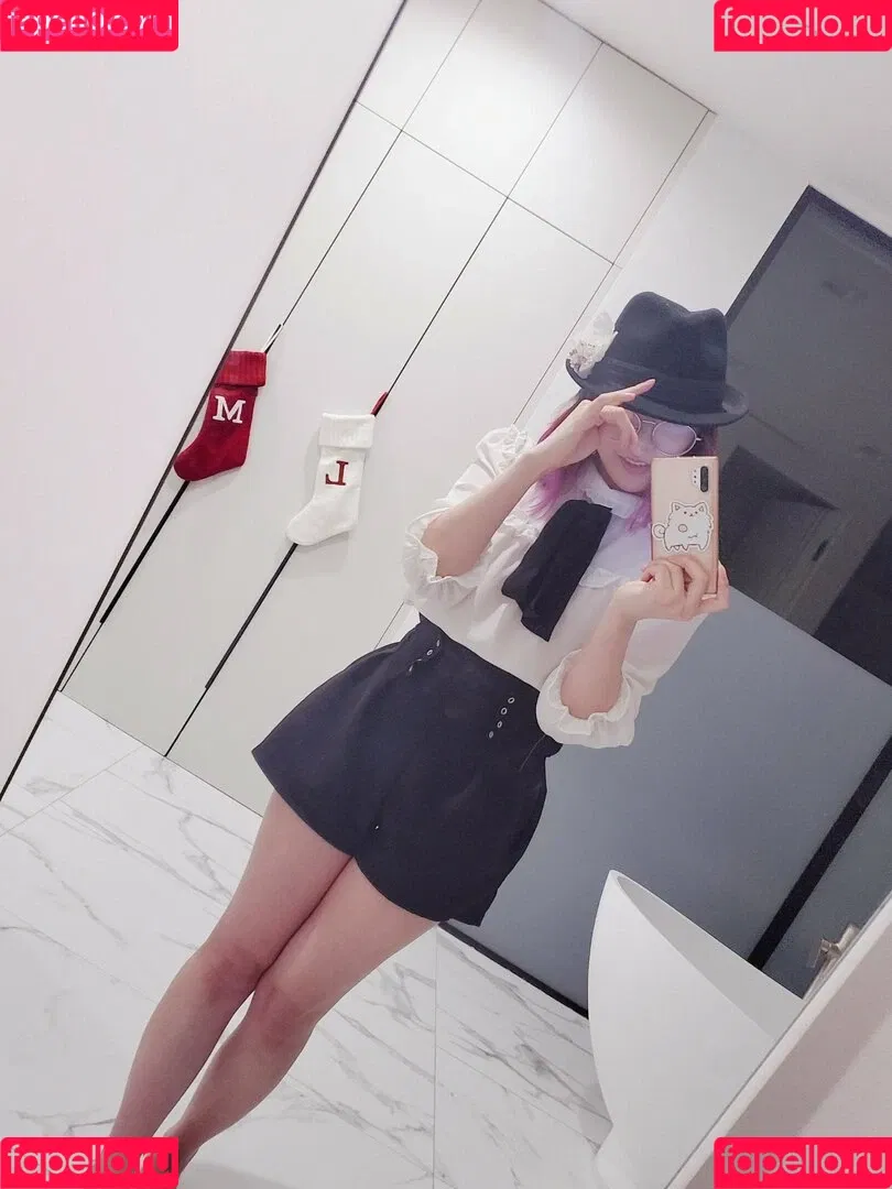 LilyPichu Onlyfans Photo Gallery 
