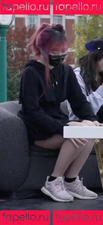 LilyPichu Onlyfans Photo Gallery 