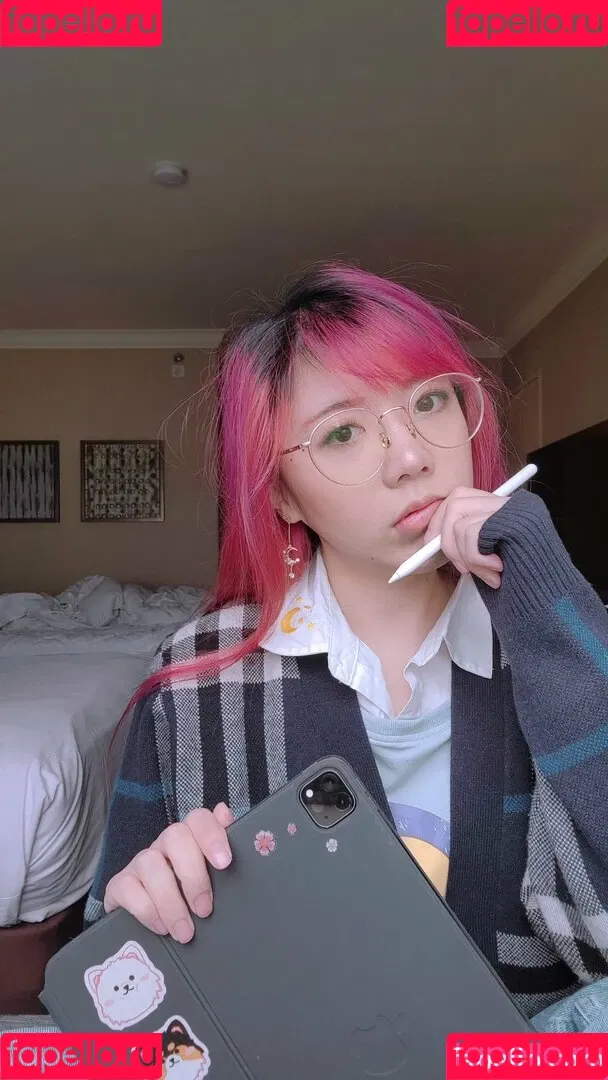 LilyPichu Onlyfans Photo Gallery 