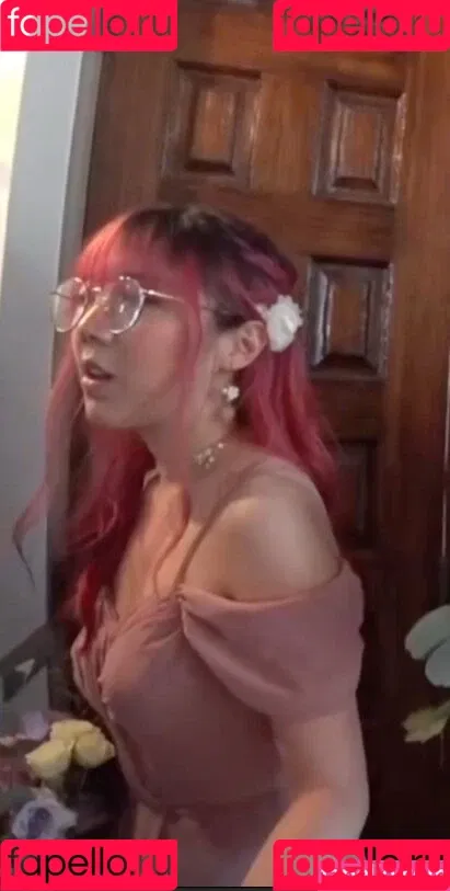 LilyPichu Onlyfans Photo Gallery 