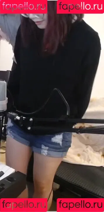 LilyPichu Onlyfans Photo Gallery 