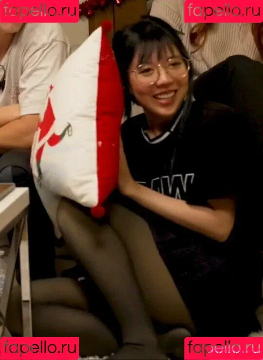 LilyPichu Onlyfans Photo Gallery 