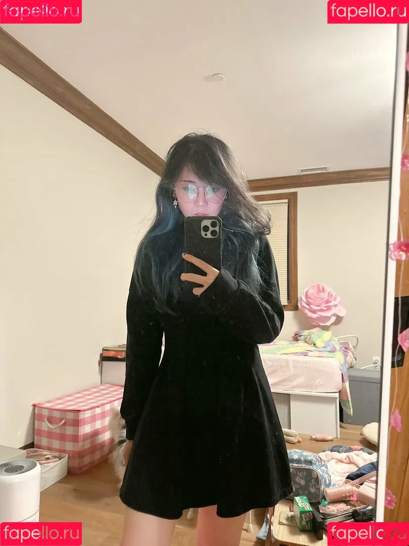 LilyPichu Onlyfans Photo Gallery 