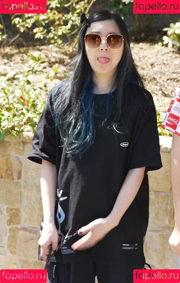 LilyPichu Onlyfans Photo Gallery 