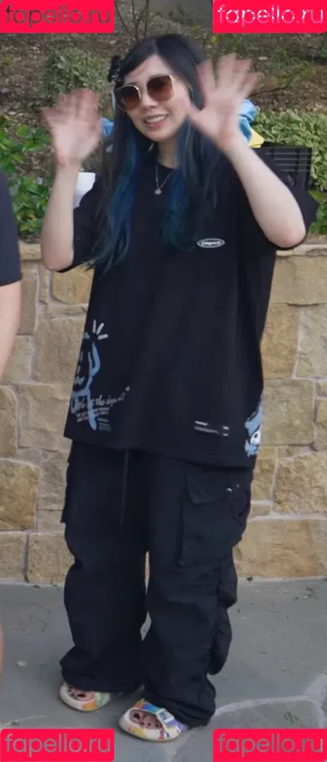 LilyPichu Onlyfans Photo Gallery 