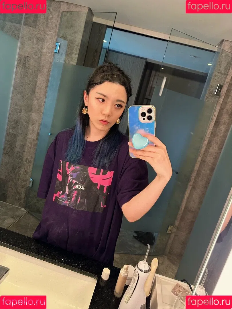 LilyPichu Onlyfans Photo Gallery 