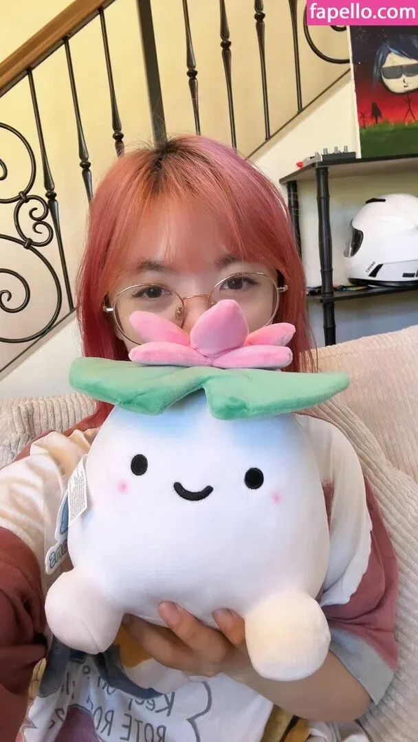 LilyPichu Onlyfans Photo Gallery 