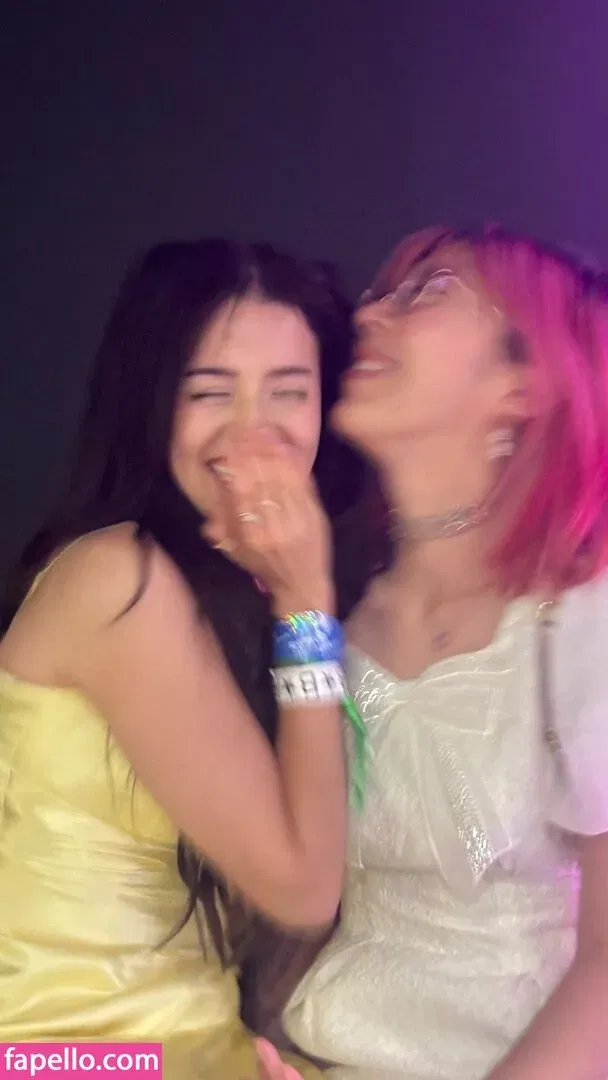 LilyPichu Onlyfans Photo Gallery 