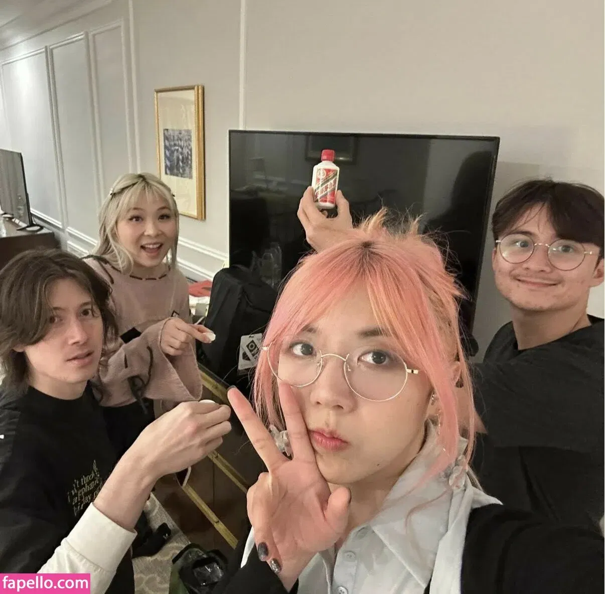 LilyPichu Onlyfans Photo Gallery 