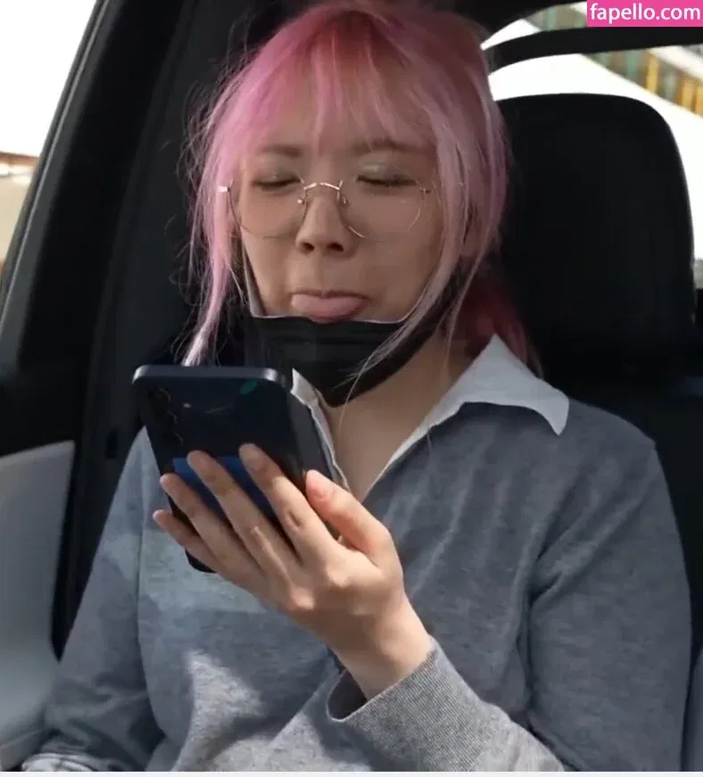 LilyPichu Onlyfans Photo Gallery 
