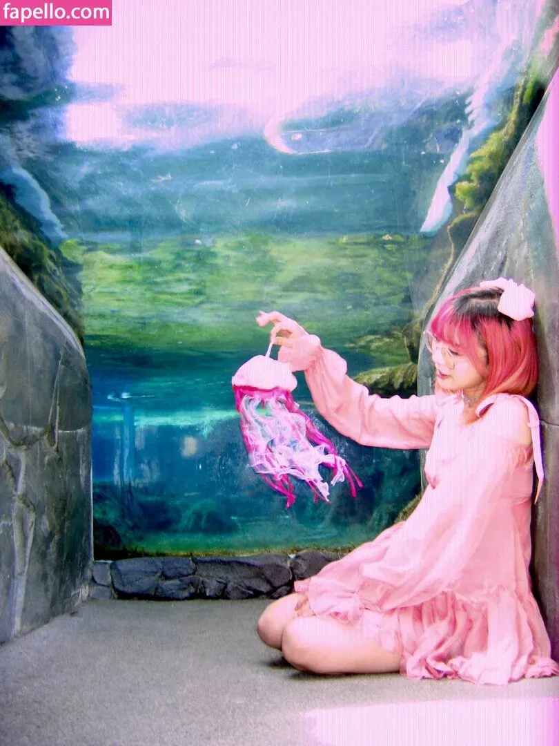 LilyPichu Onlyfans Photo Gallery 