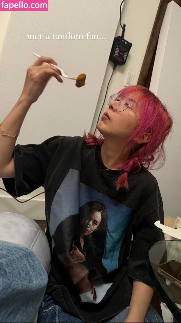 LilyPichu Onlyfans Photo Gallery 