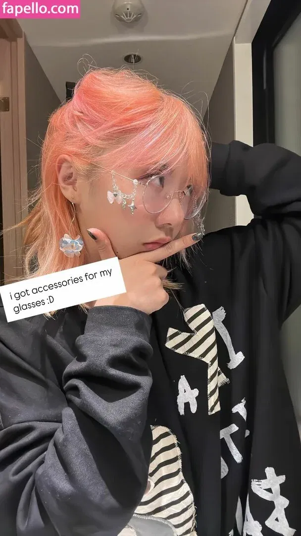 LilyPichu Onlyfans Photo Gallery 