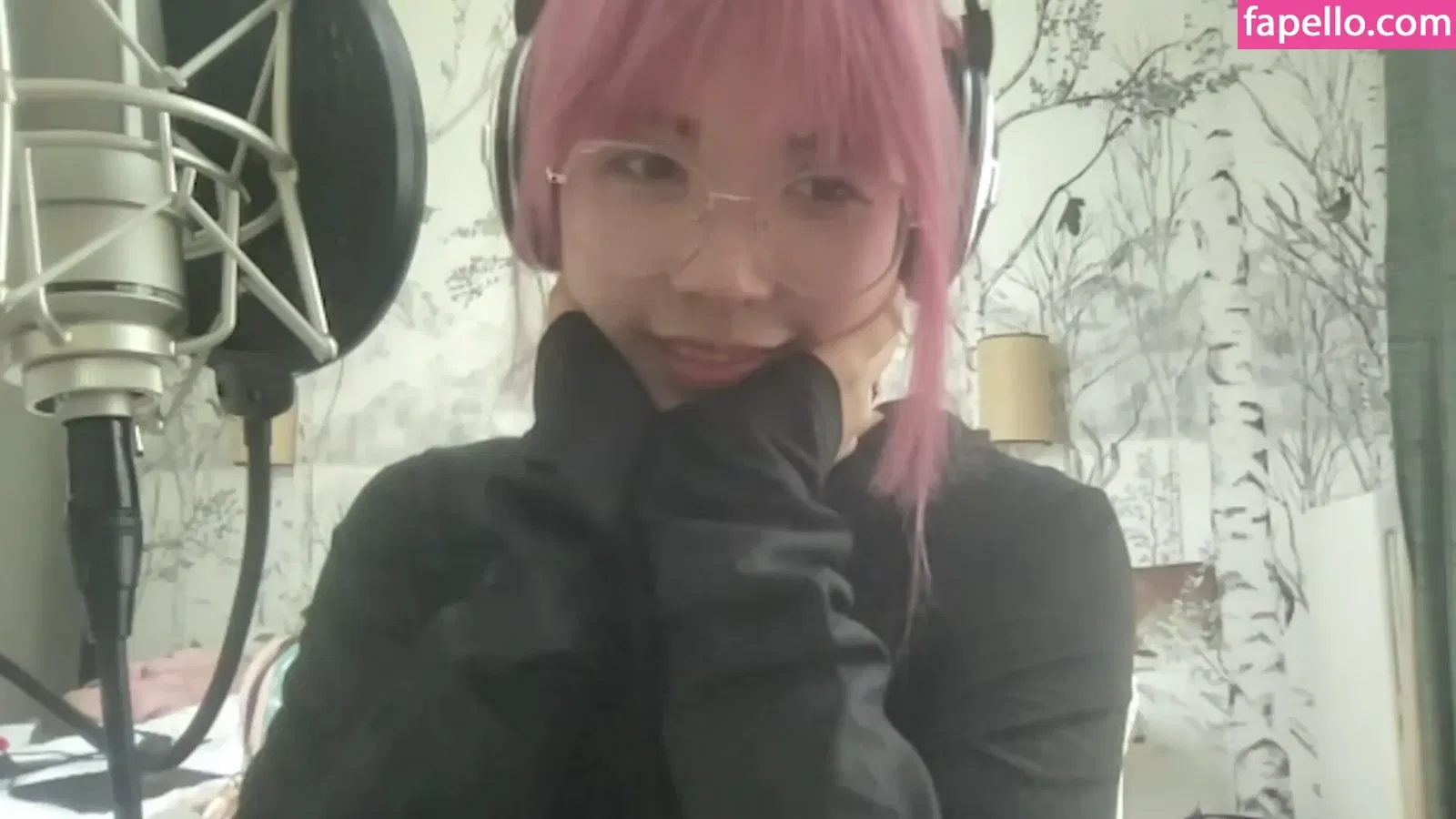 LilyPichu Onlyfans Photo Gallery 