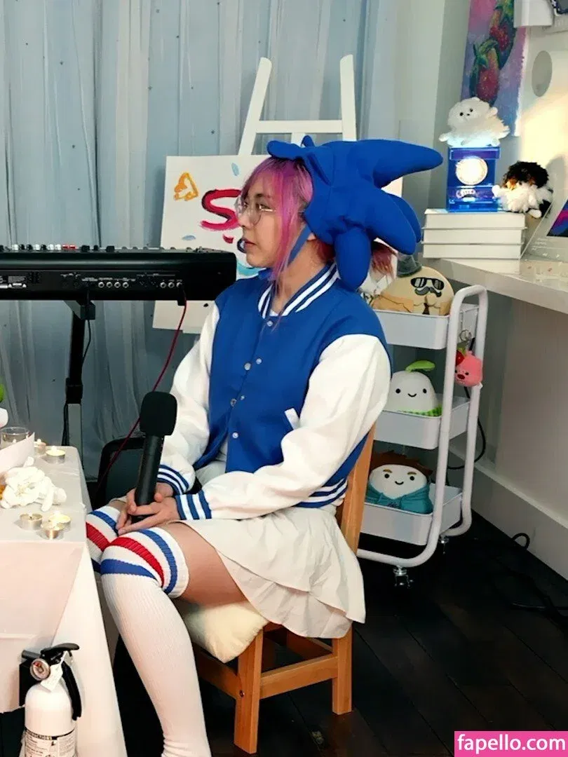 LilyPichu Onlyfans Photo Gallery 