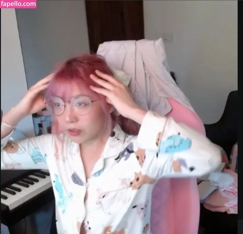 LilyPichu Onlyfans Photo Gallery 