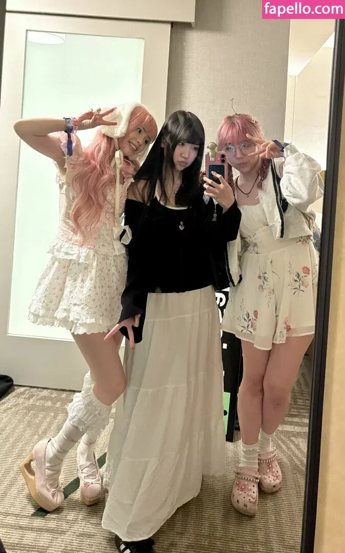 LilyPichu Onlyfans Photo Gallery 