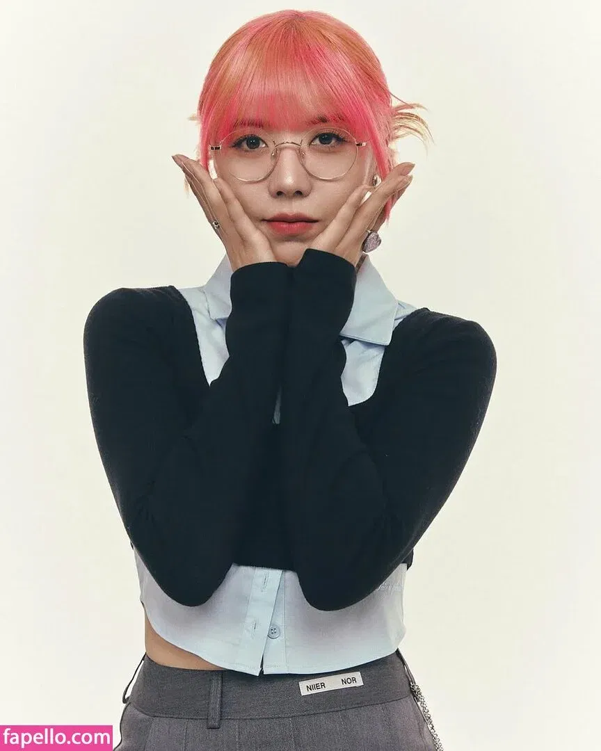 LilyPichu Onlyfans Photo Gallery 